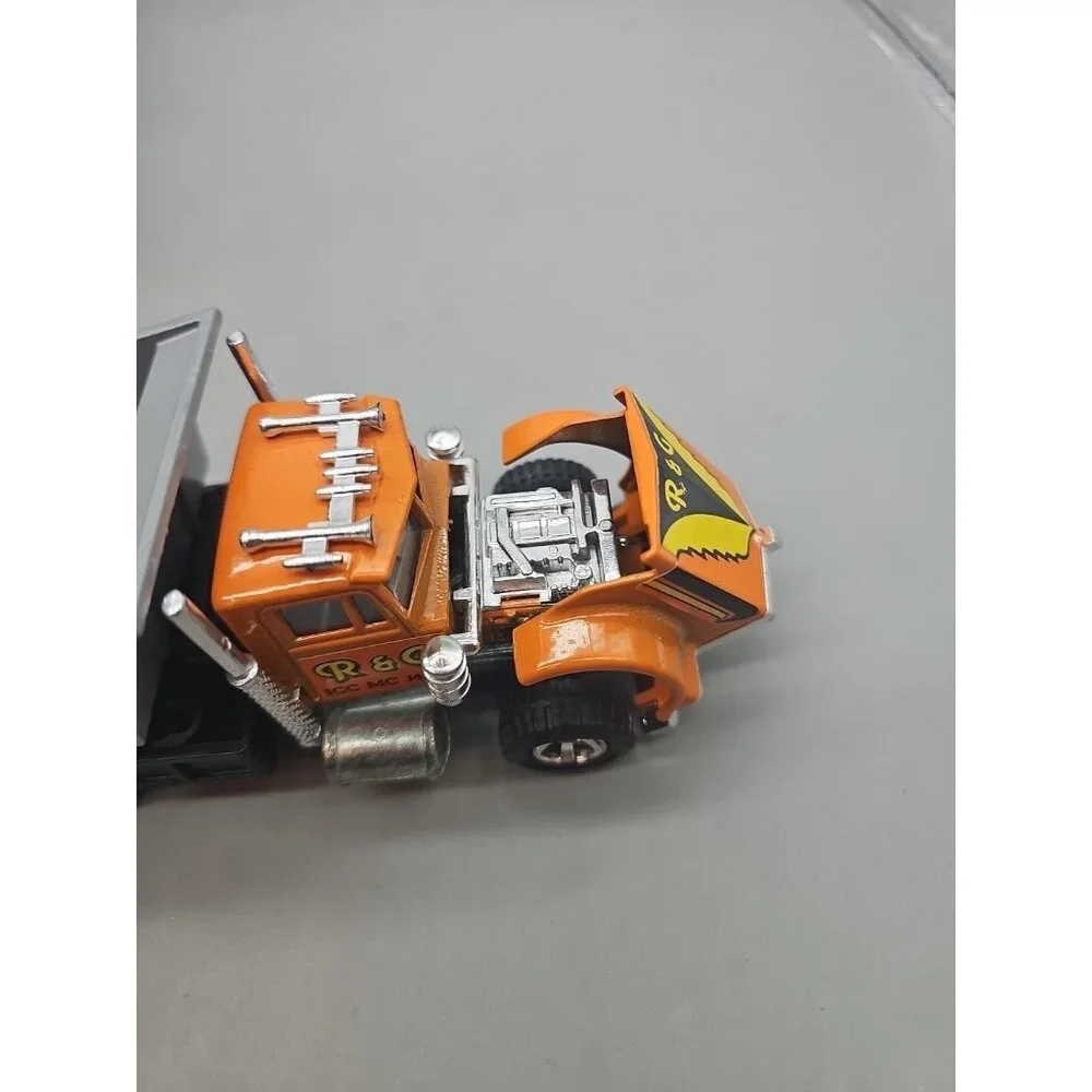 Majorette Kenworth Oarnge Dump Truck‎ 1:47 Scale Die-cast